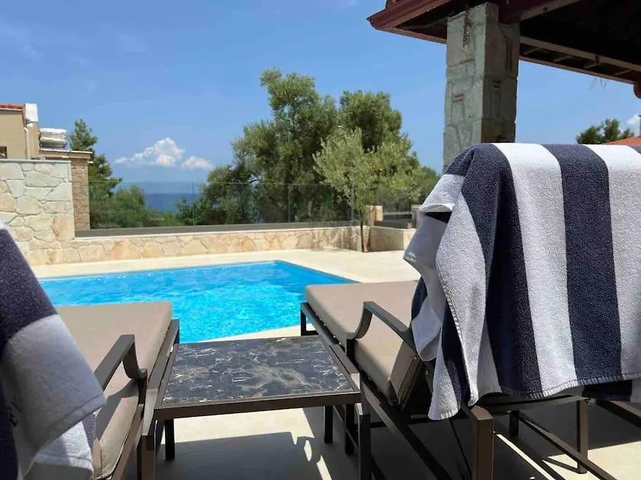 Sunny Seaside Villa-90 M From Beach Kriopijí