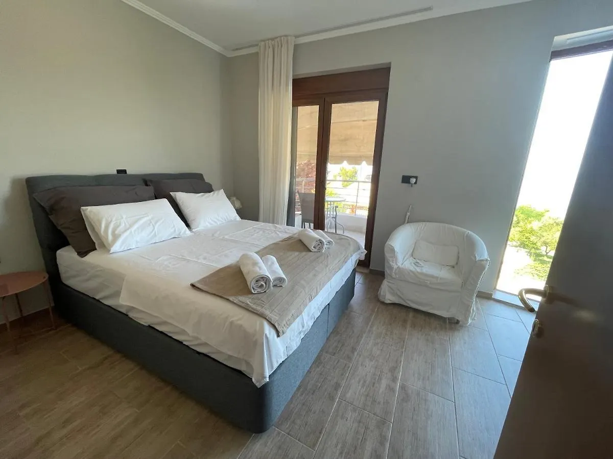 קריופיגי Sunny Seaside Villa-90 M From Beach וילה