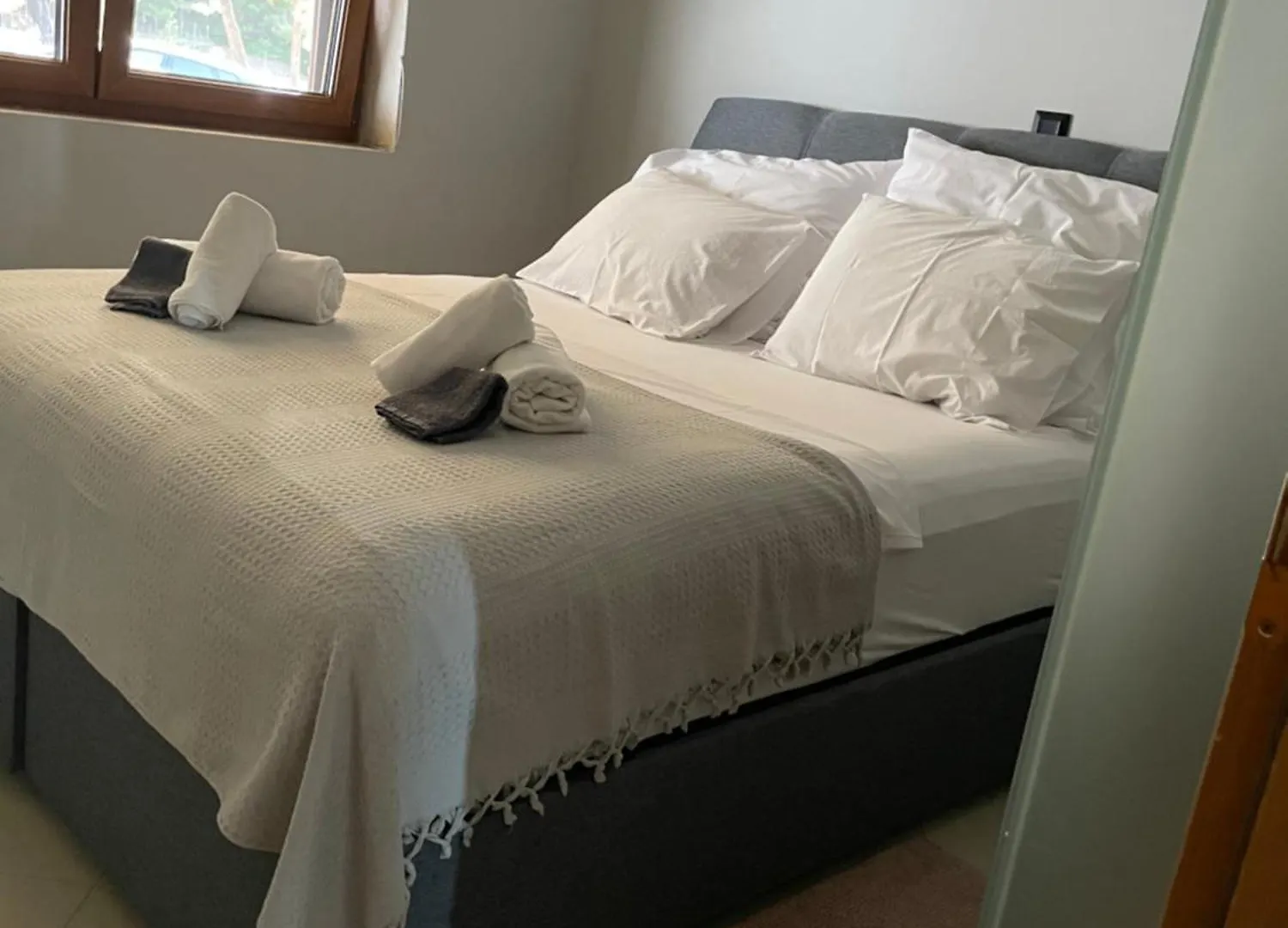 קריופיגי Sunny Seaside Villa-90 M From Beach וילה